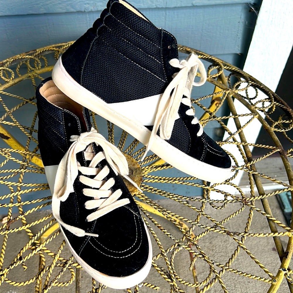 🐦‍⬛🐦‍⬛🐦‍⬛ WHITE RAVEN HI-TOP SNEAKERS SIZE 9 NWOB BLACK AND WHITE 🐦‍⬛🐦‍⬛